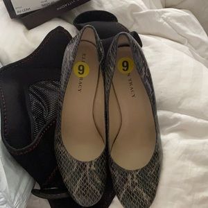 Ellen Tracy wedge shoes